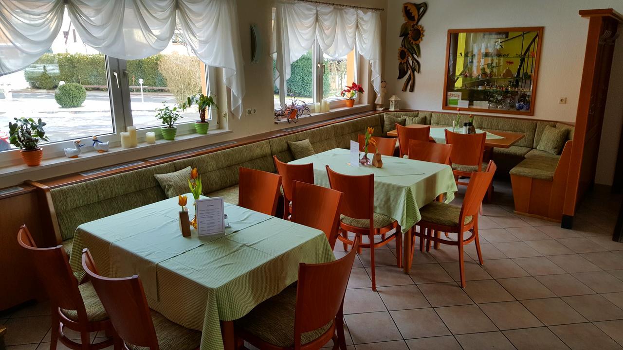 Hotel Und Gasthof "Sonneneck" Schalkau Екстериор снимка