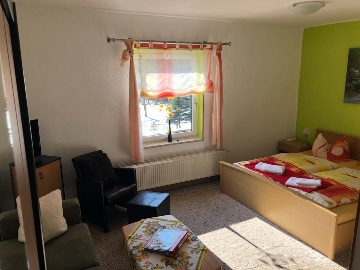 Hotel Und Gasthof "Sonneneck" Schalkau Екстериор снимка